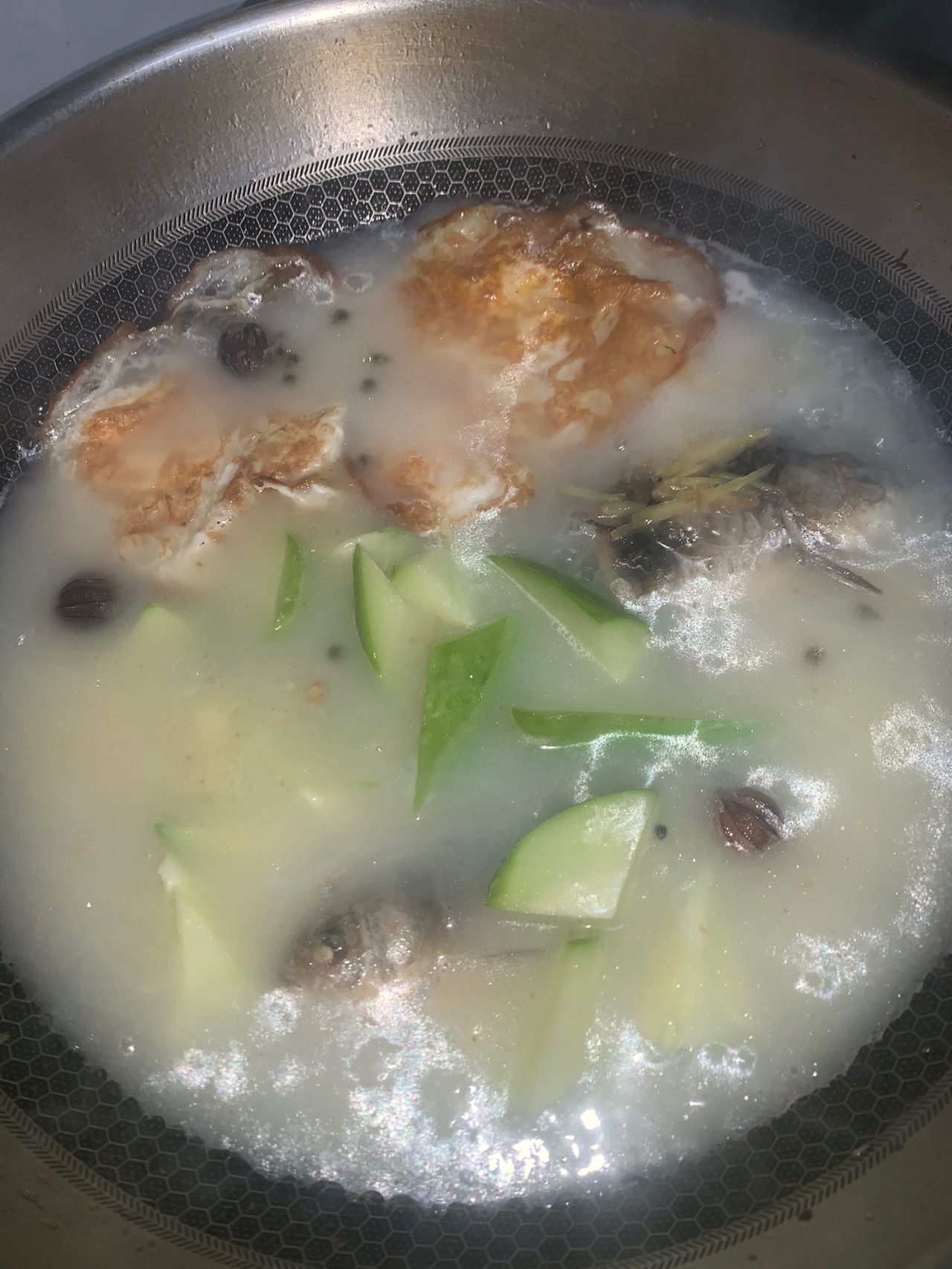 佛手瓜鲫鱼汤