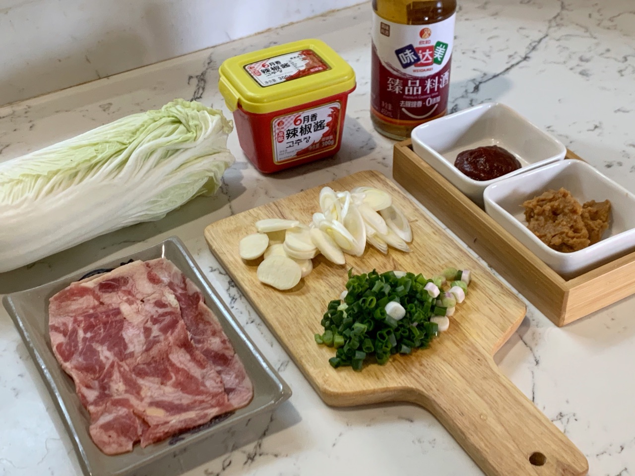 富贵花开肥牛辣酱汤