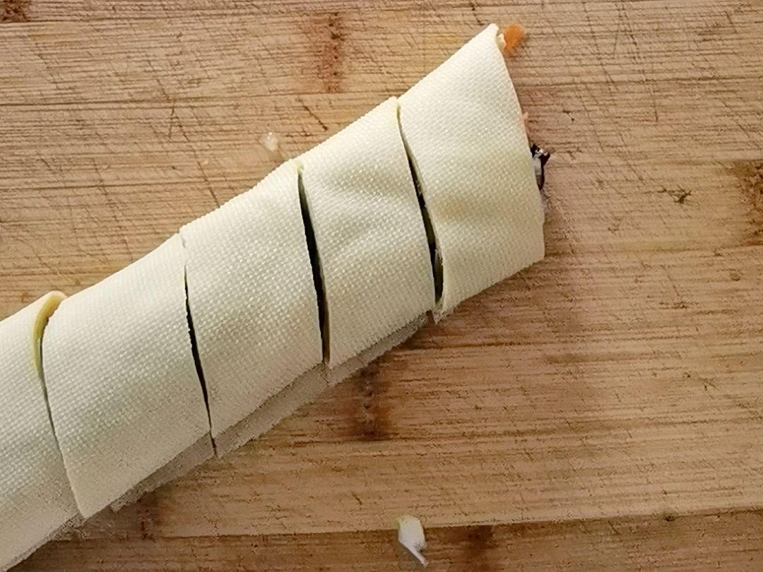 富贵吉祥京酱肉丝豆皮卷