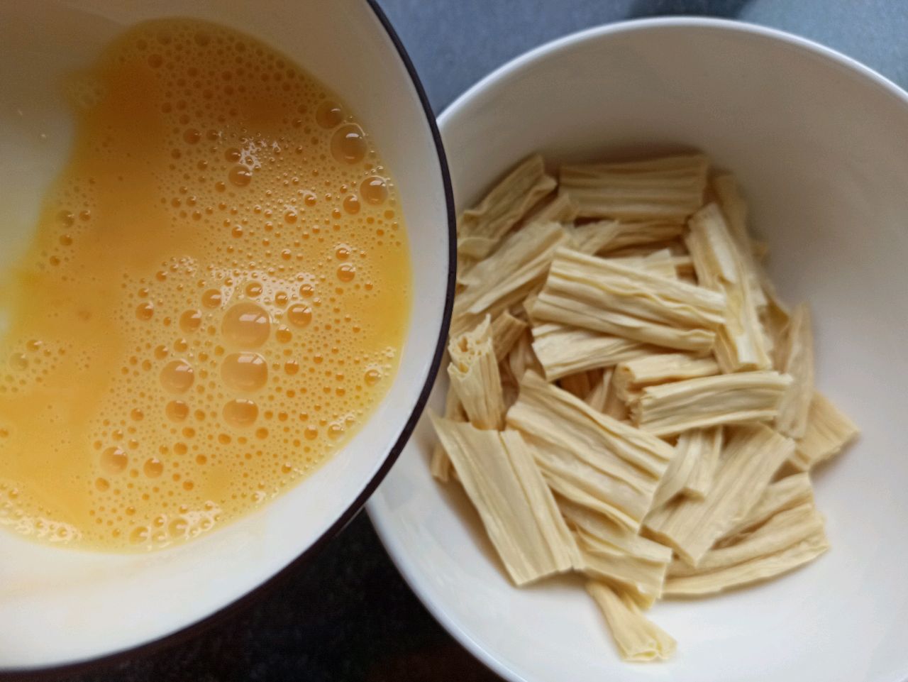 腐竹炖平菇