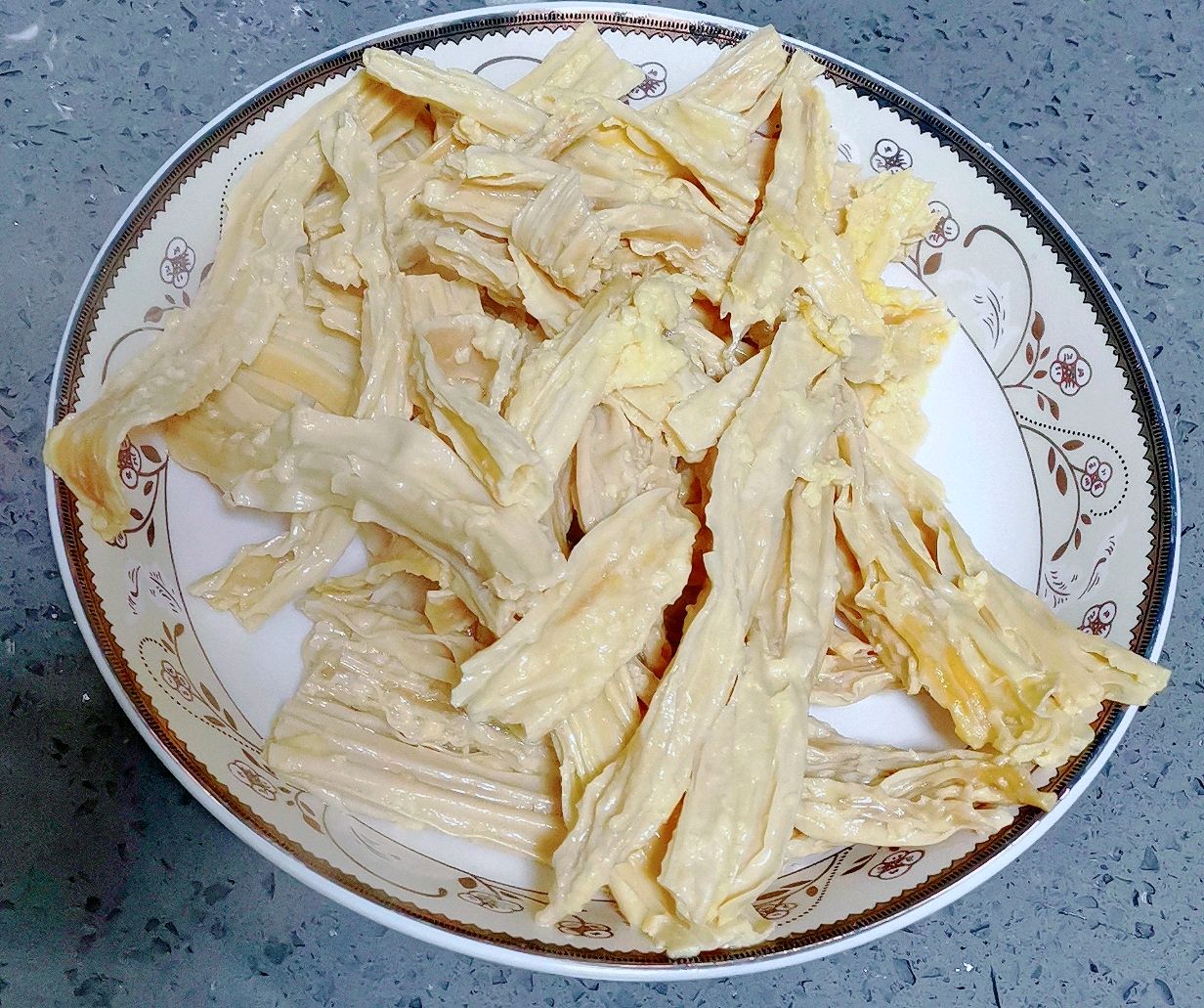 腐竹菌菇煲