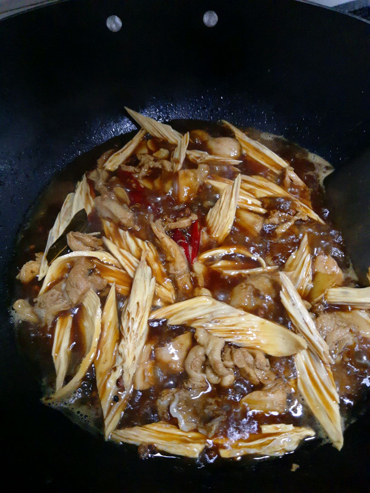 腐竹烧鸡块