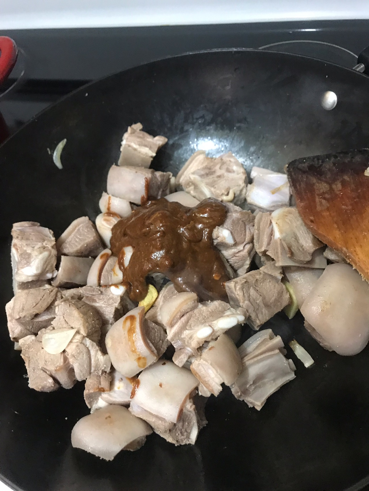 腐竹香菇羊腩煲