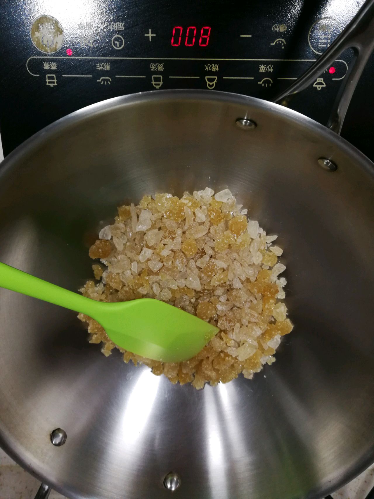 嘎嘣脆的核桃芝麻花生糖