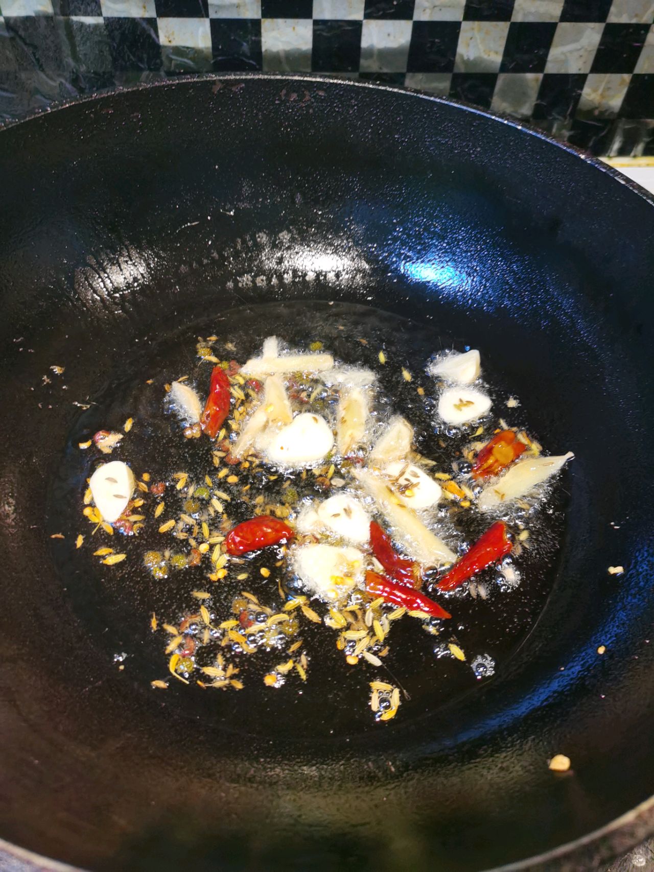 嘎嘣脆辣炒鸡胗