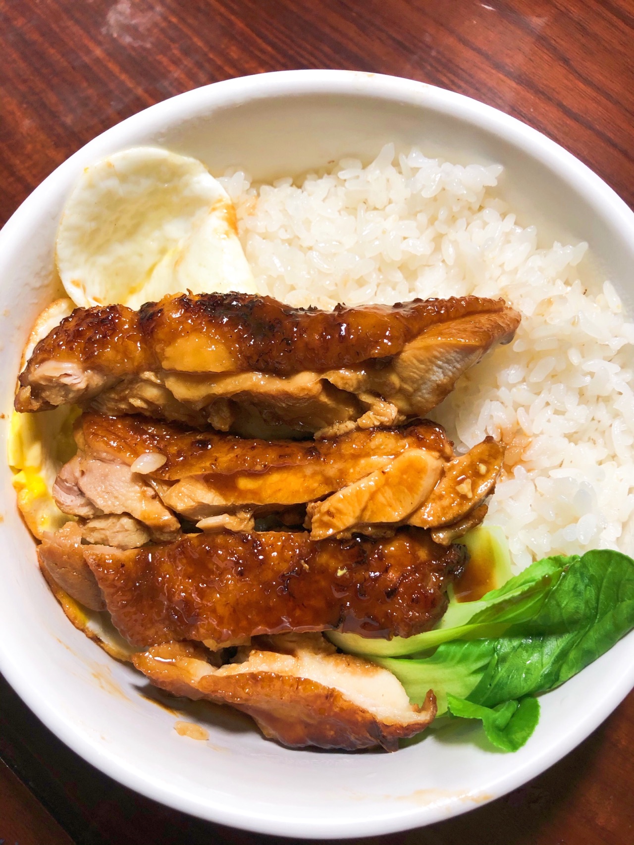 盖烧鸡腿饭