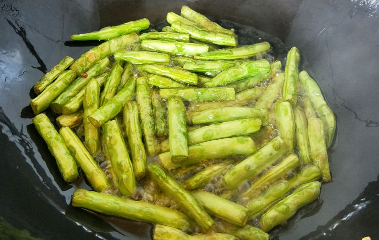 干煸豆角烧茄子