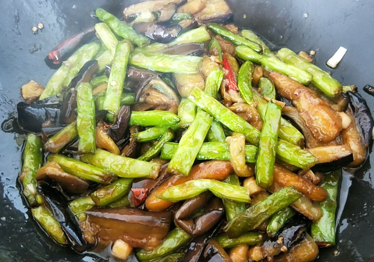 干煸豆角烧茄子