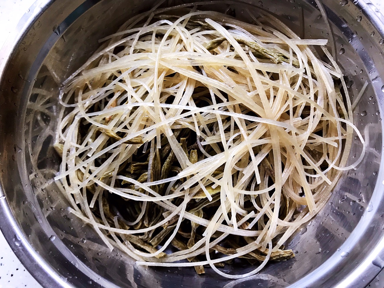 干豆角粉丝炖排骨