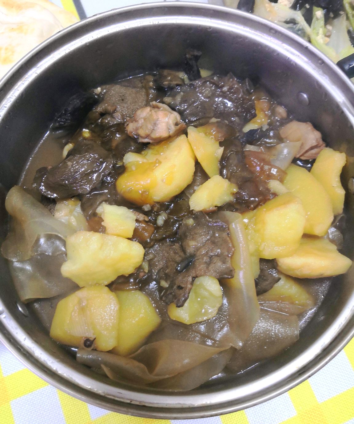 干娥子粉皮炖鸡