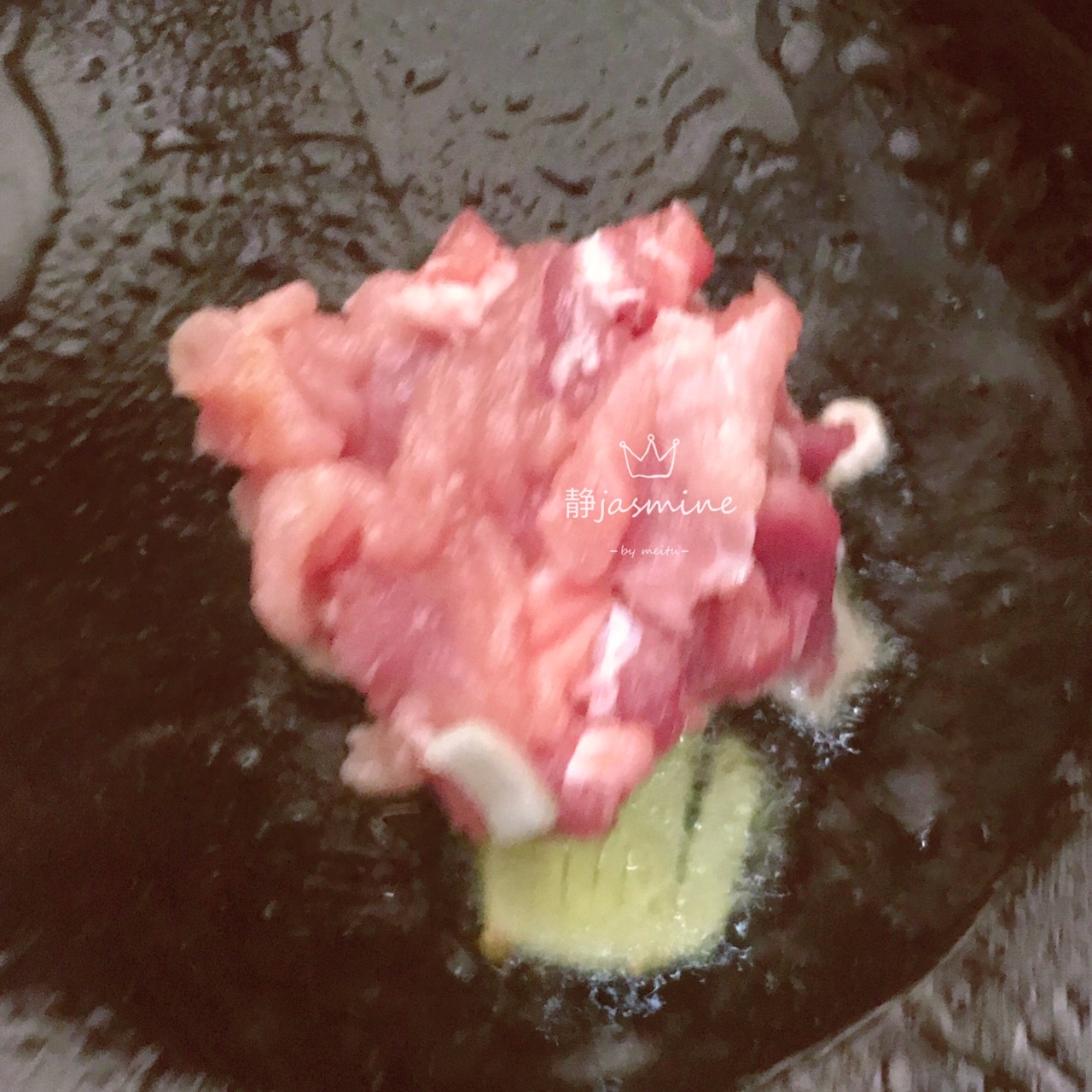 感恩家人—最家常的肉炒西葫芦