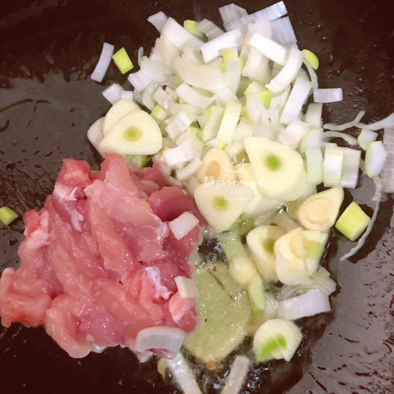 感恩家人—最家常的肉炒西葫芦