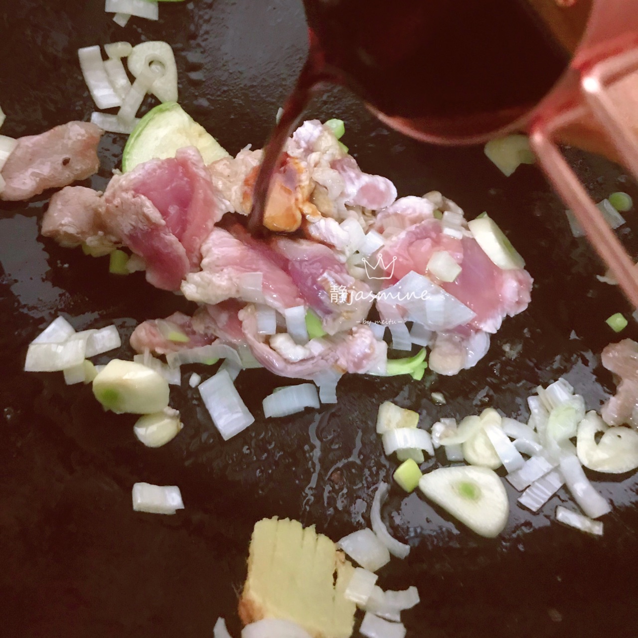 感恩家人—最家常的肉炒西葫芦