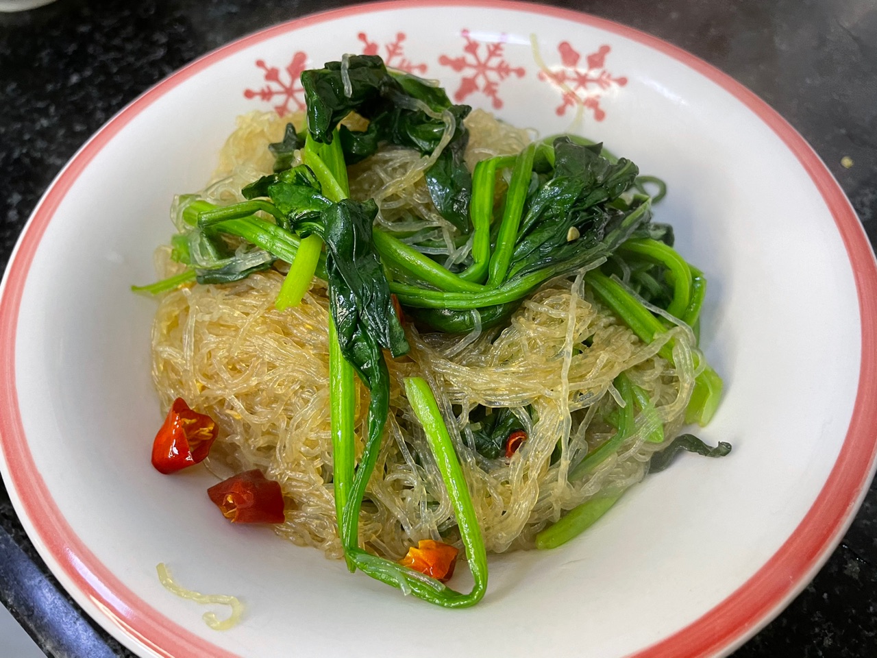 干饭人爱吃的菠菜粉丝煲