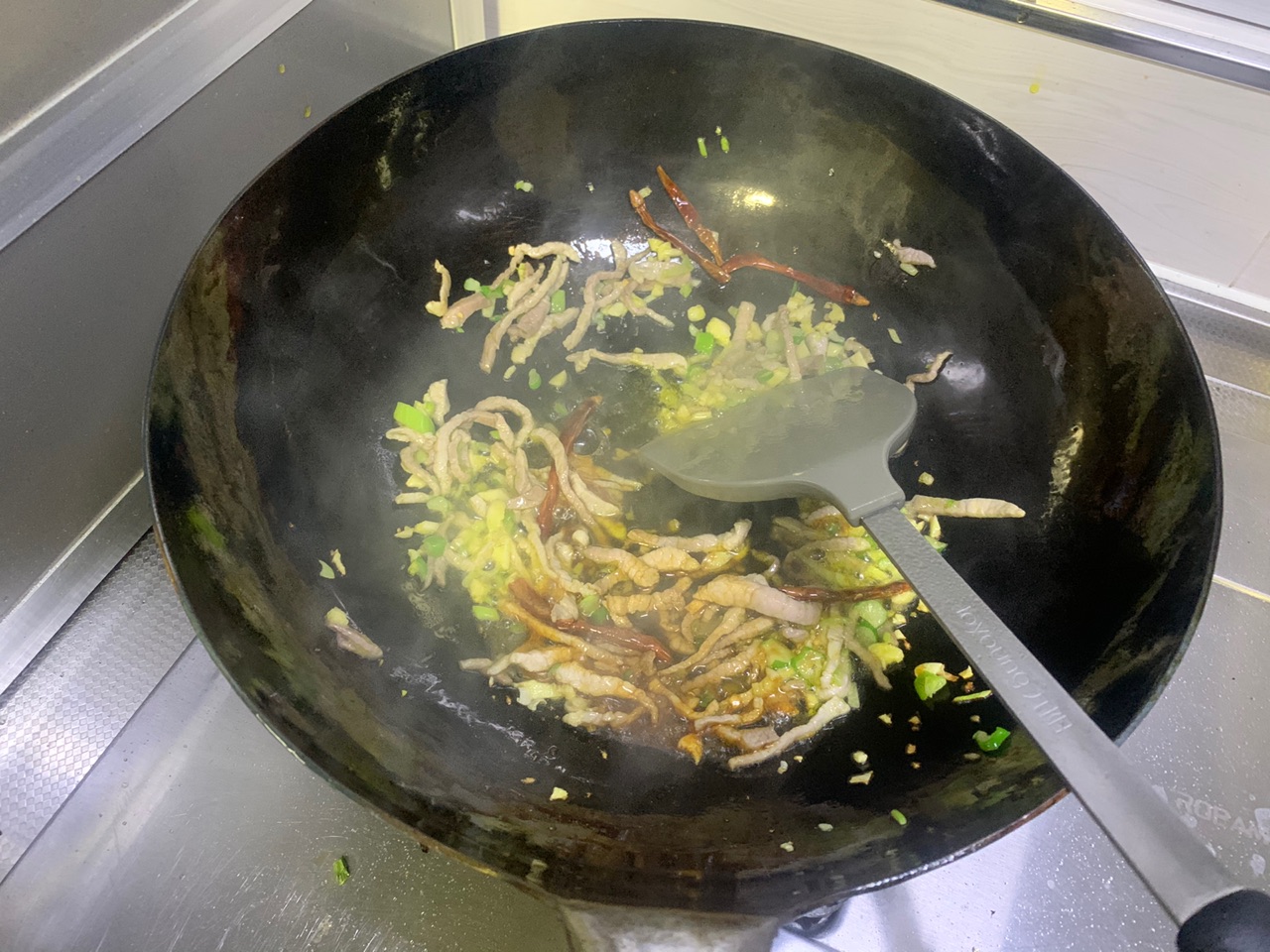 干饭人之酸萝卜炒粉