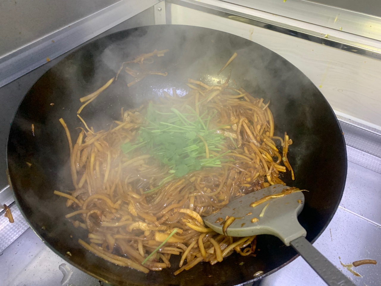 干饭人之酸萝卜炒粉