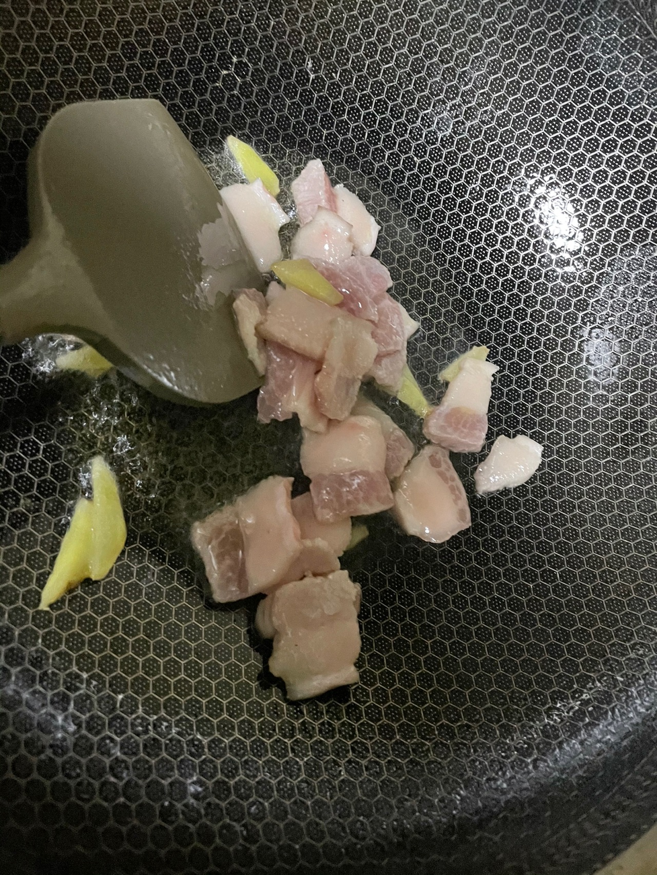 干锅茶树菇