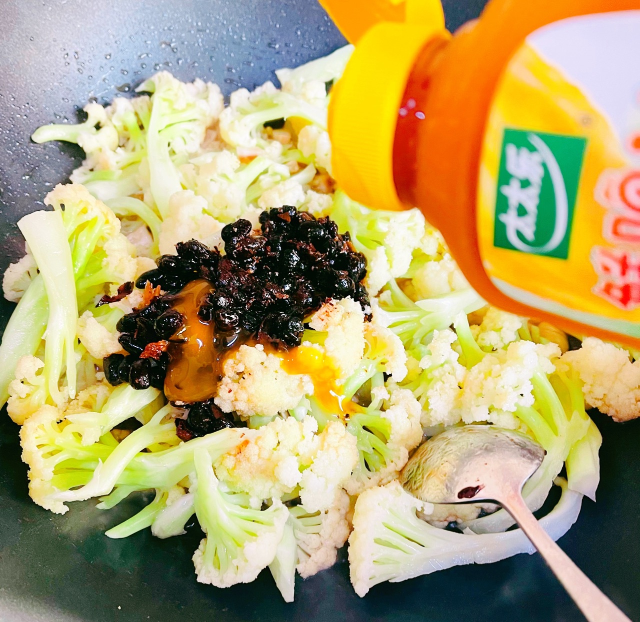 干锅豆䜴花菜