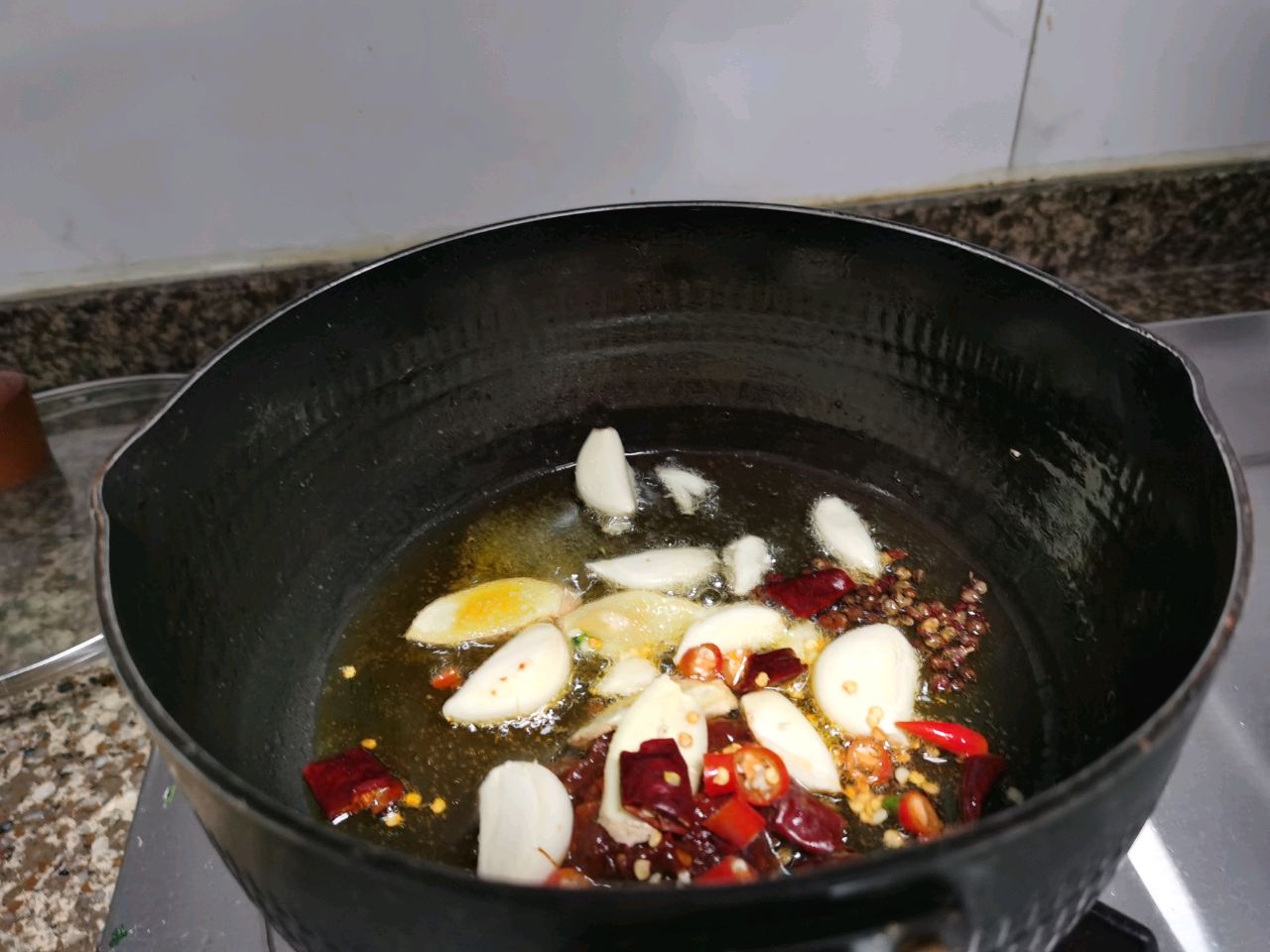 干锅土豆牛蛙