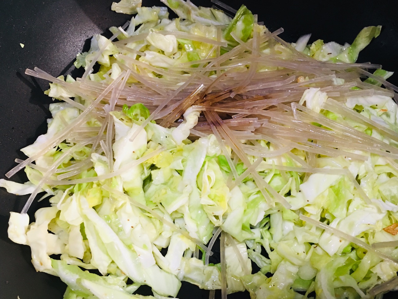 甘蓝粉条小虾皮