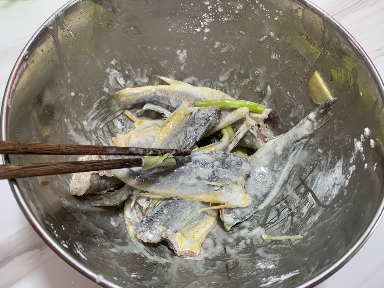 干炸香酥小黄鱼