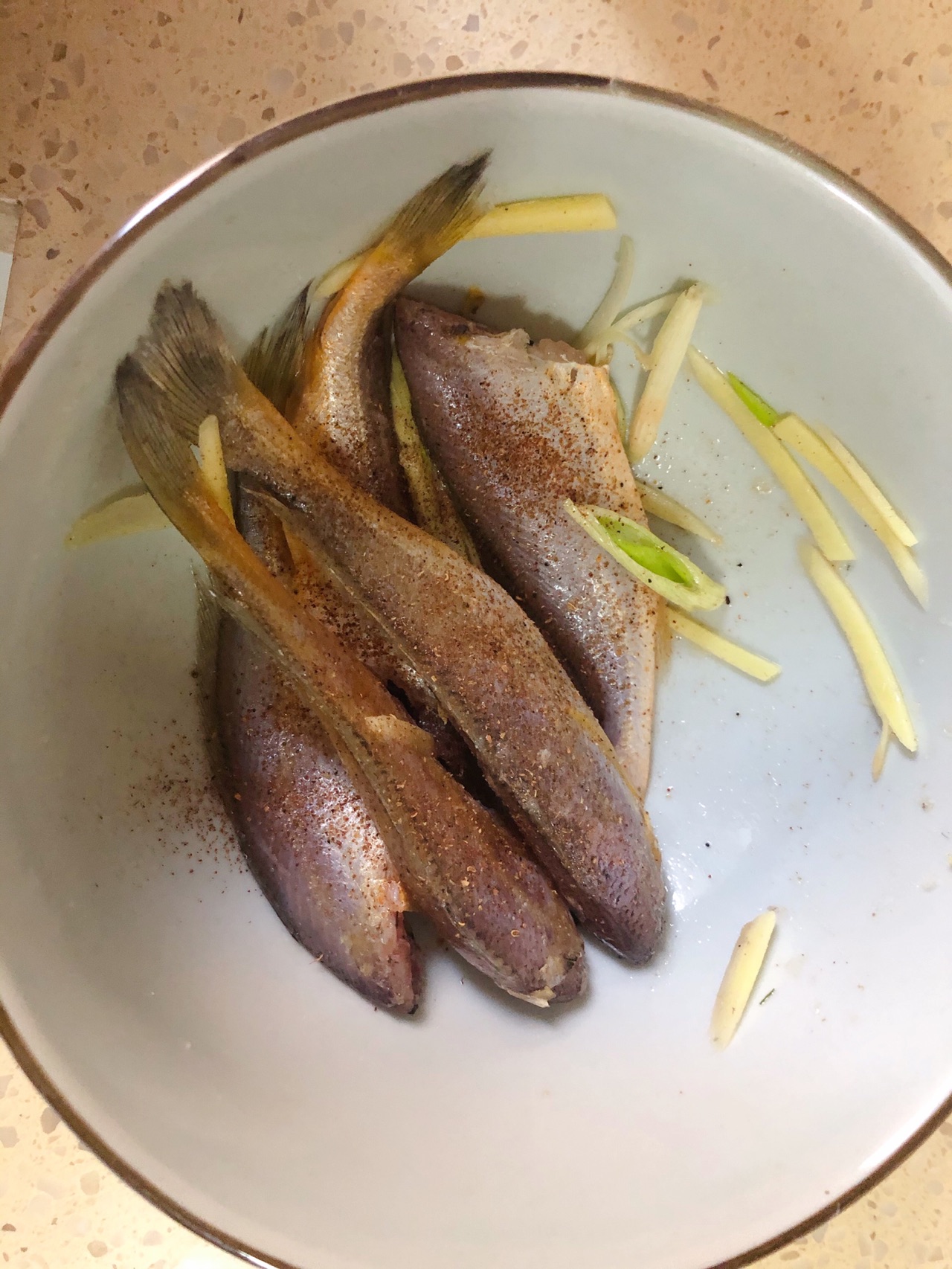 干炸小黄鱼