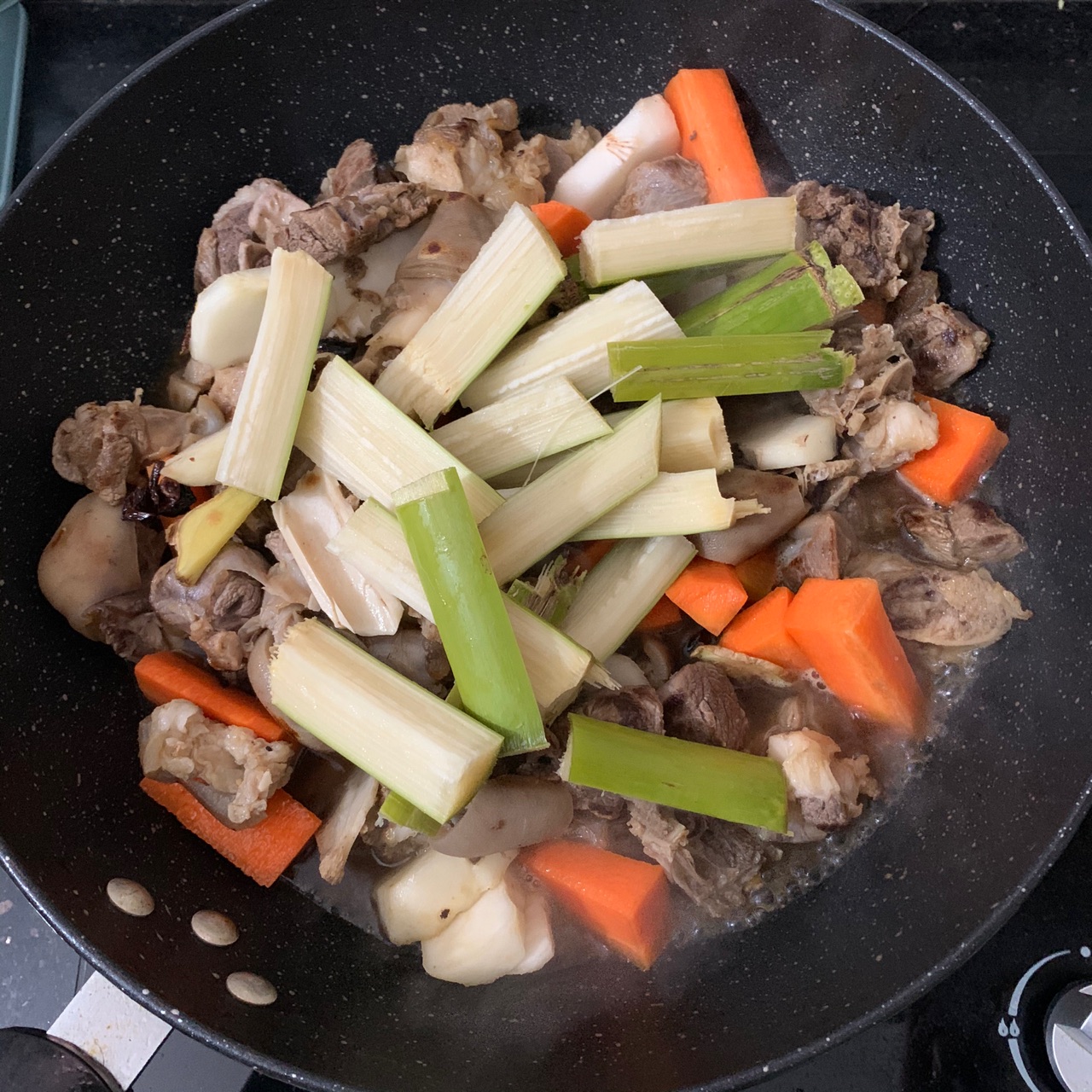 甘蔗焖羊肉