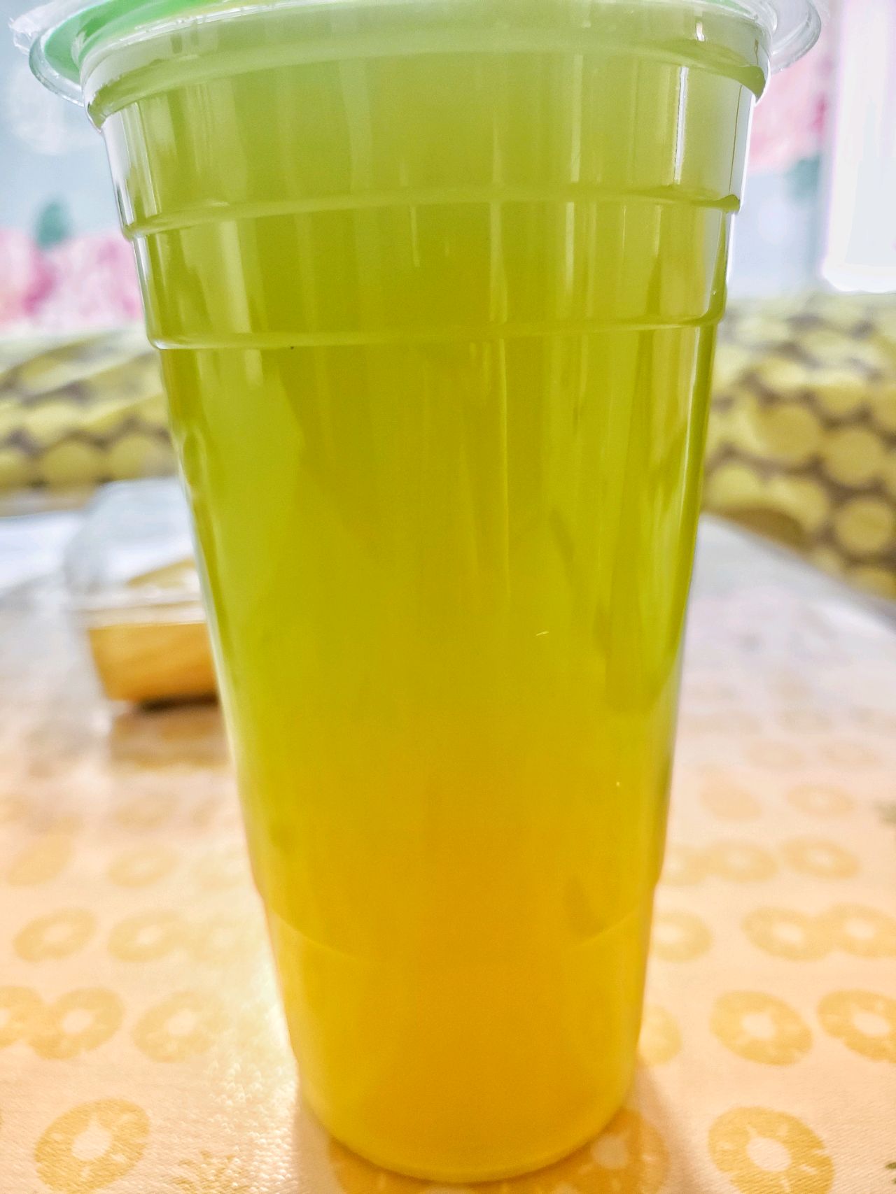 甘蔗鲜奶