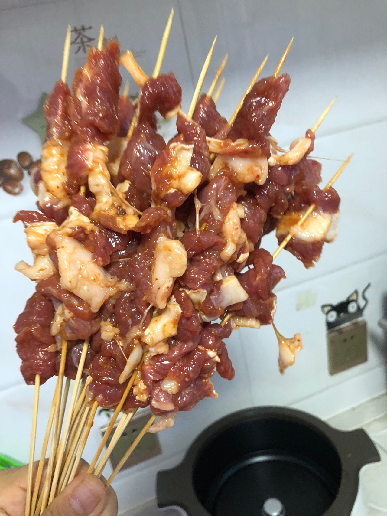 搞点羊肉串吃吃吧