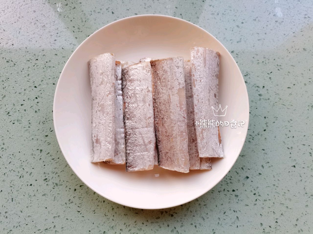 隔天依然酥脆的炸带鱼