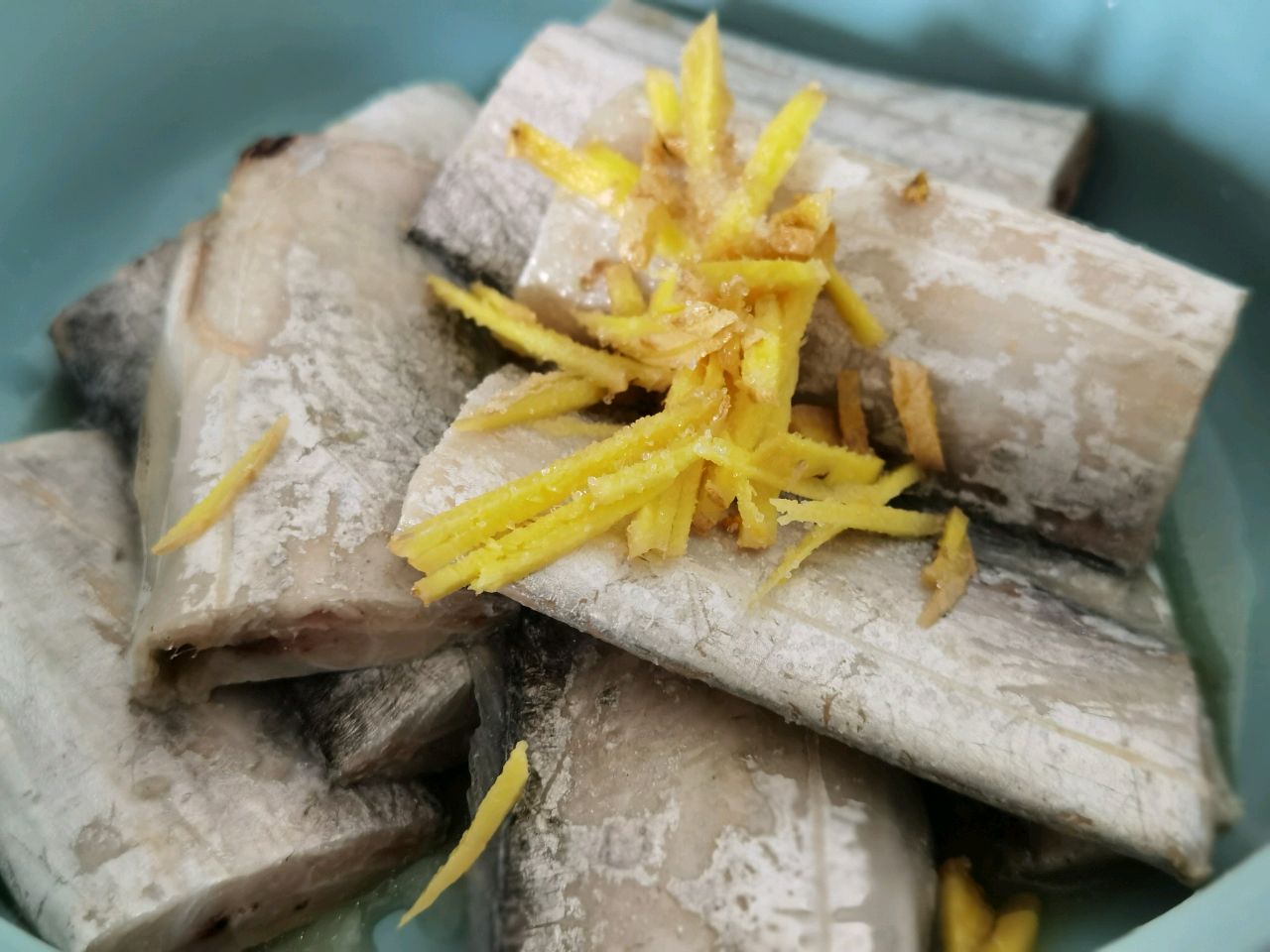 给年夜饭添道菜叭带鱼鸡翅干锅