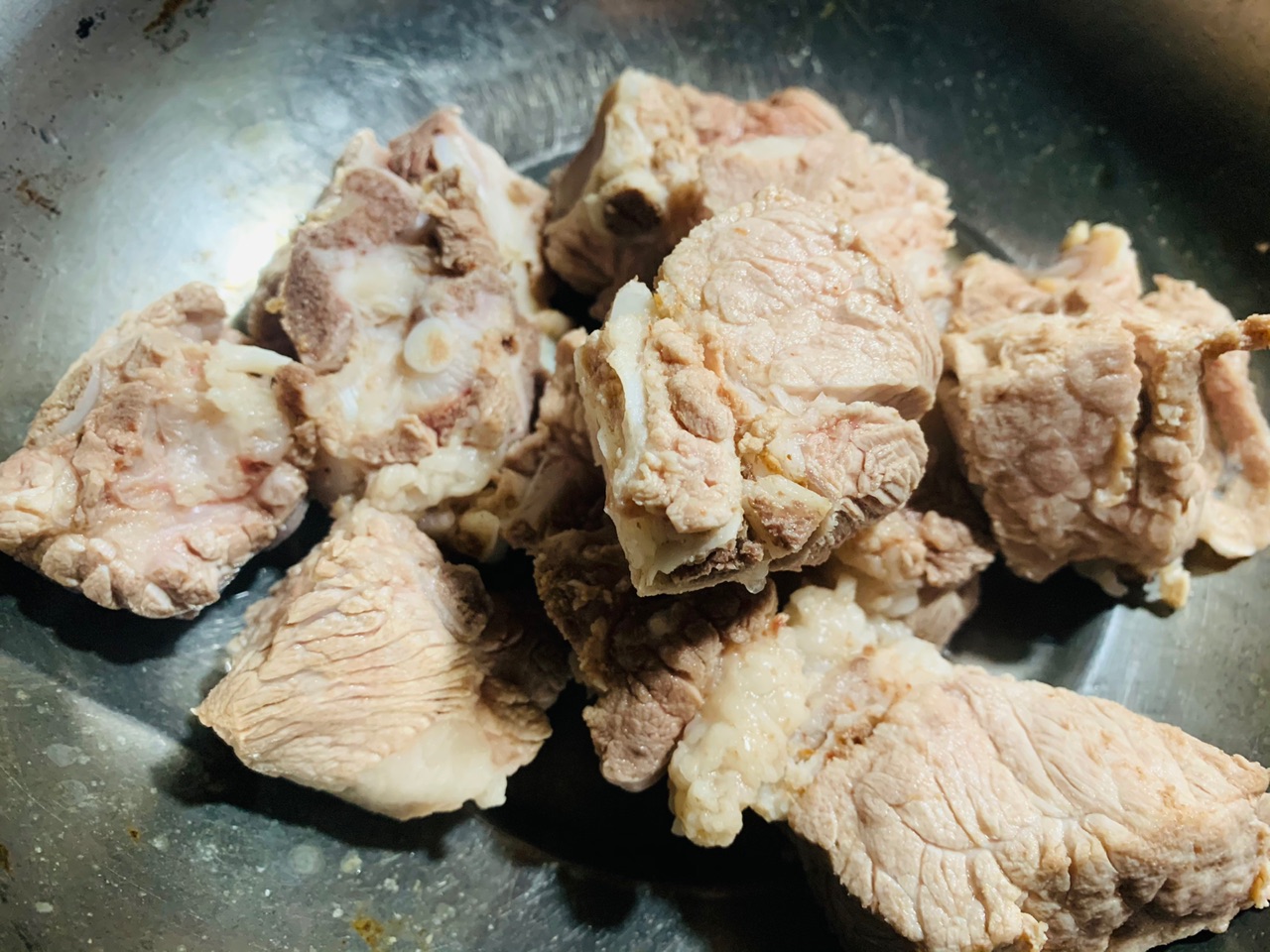 古法瓦罐煨排骨藕汤