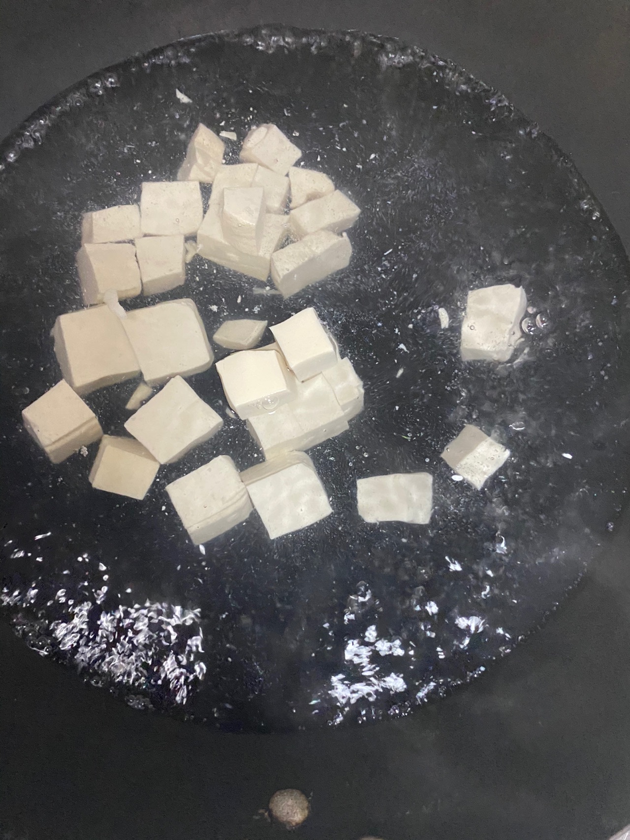 咕噜咕噜豆腐金针菇豆皮