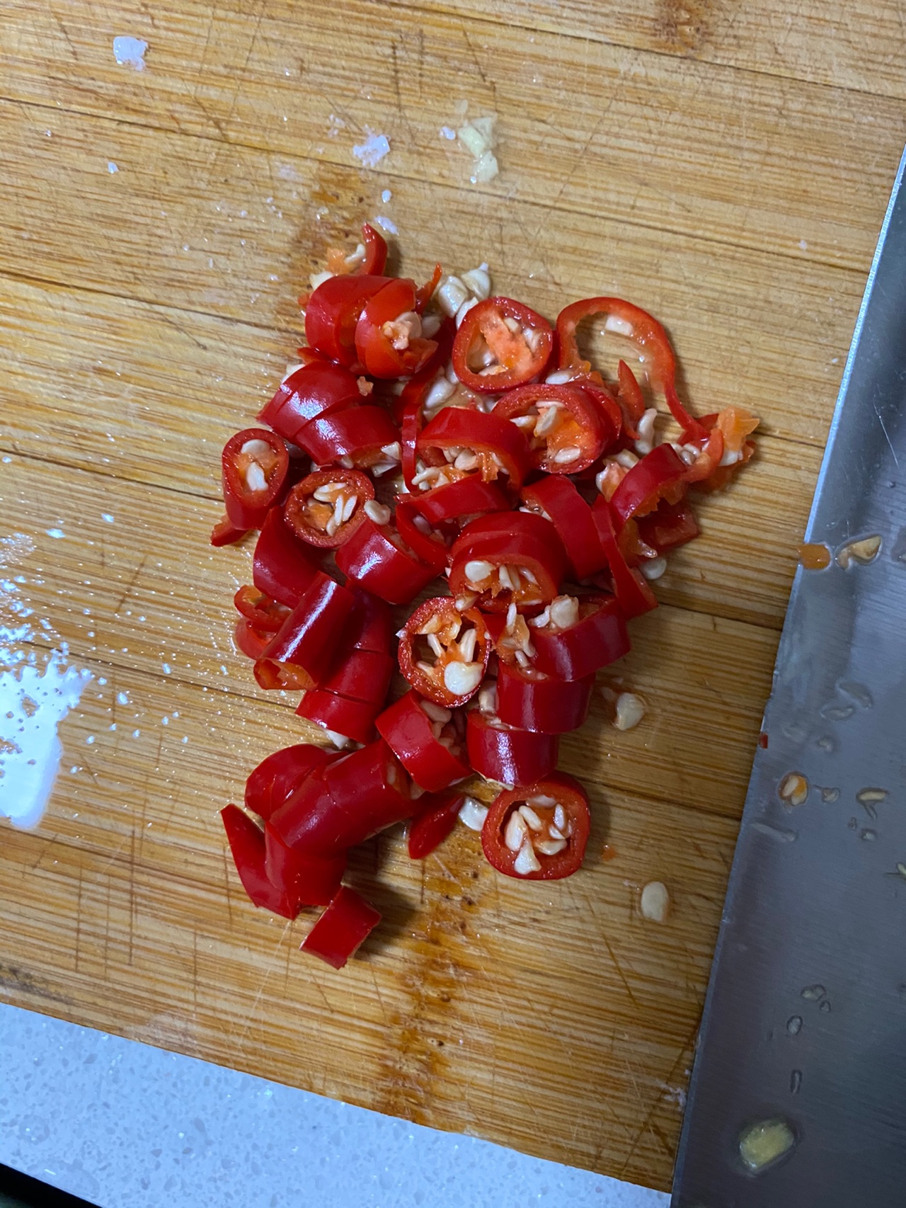 咕噜咕噜豆腐金针菇豆皮