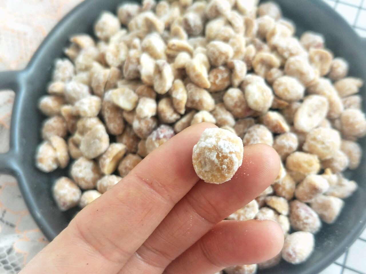 挂霜糖花生