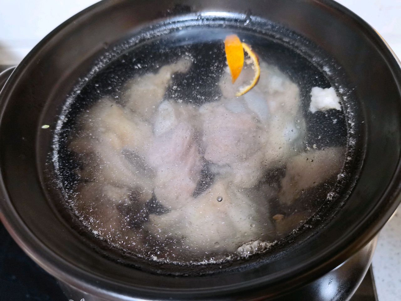 广东老火靓汤：筒骨葛根淮山汤