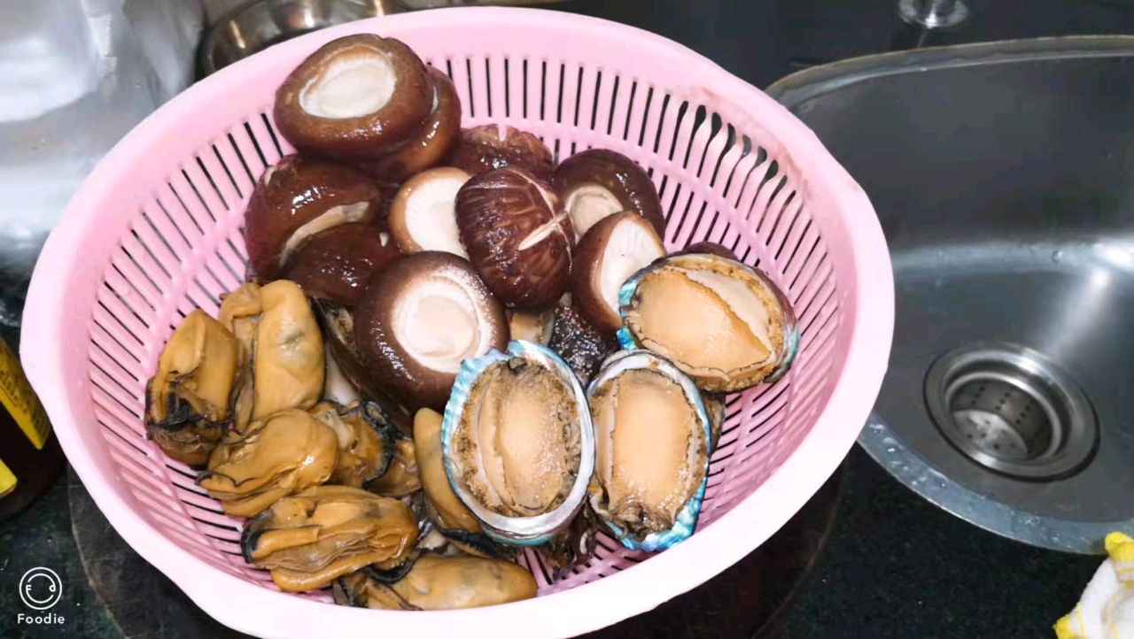 广东盆菜(盘满钵满)