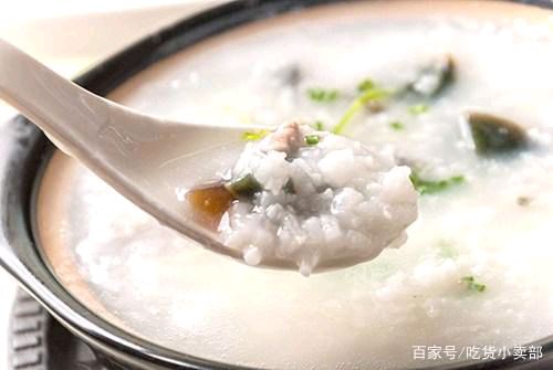 广式皮蛋瘦肉粥