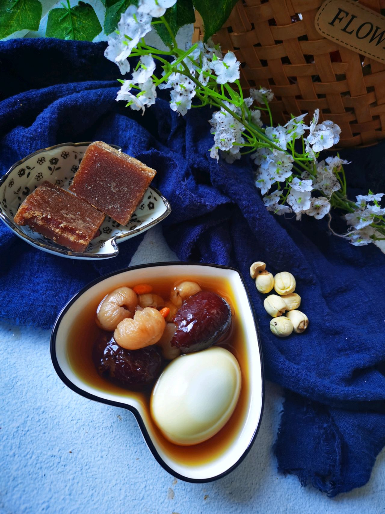 广式甜品：红枣桂圆鸡蛋糖水
