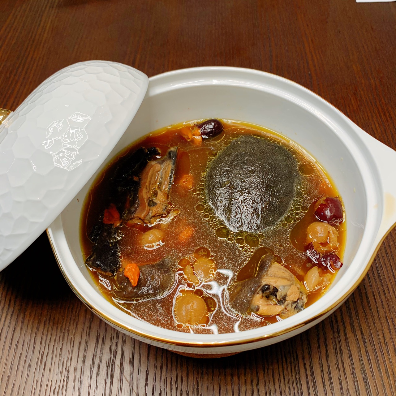 桂圆乌鸡炖甲鱼
