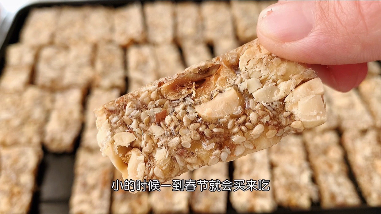 过年必不可少：手工花生芝麻糖