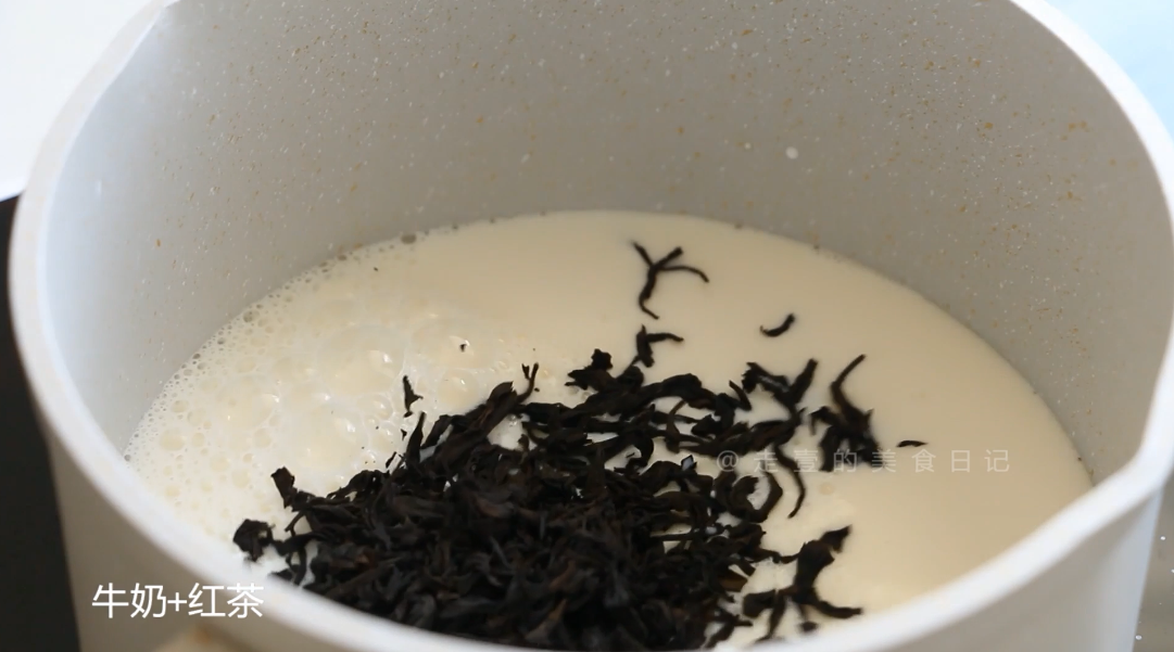 过年宅家做面包 | 奶茶卡仕达小餐包