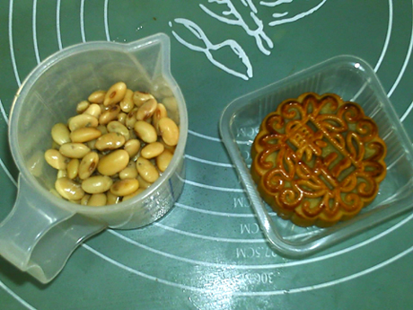 果仁月饼熟豆豆浆