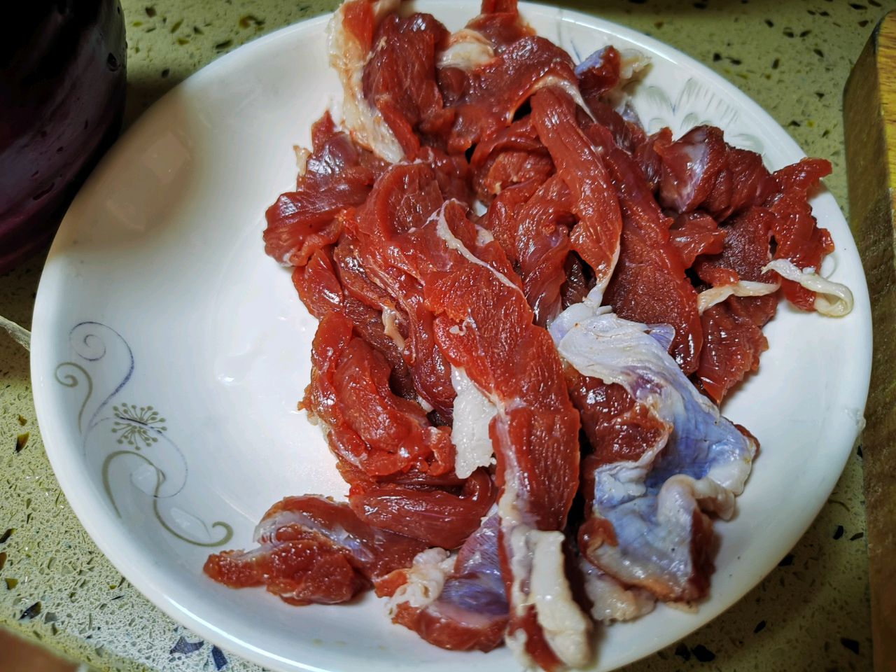 裹肉的洋葱圈盖饭