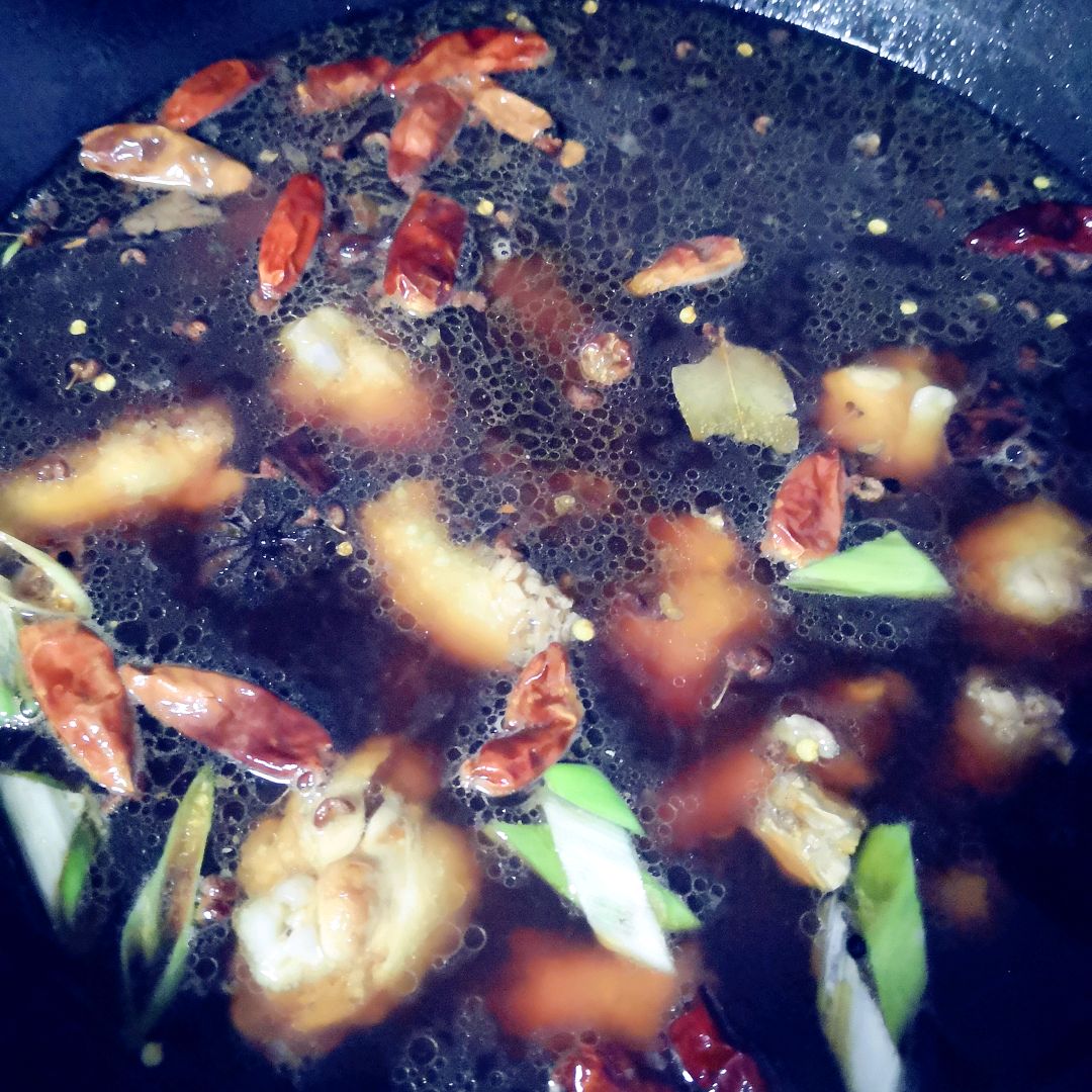 哈哈，周黑鸡