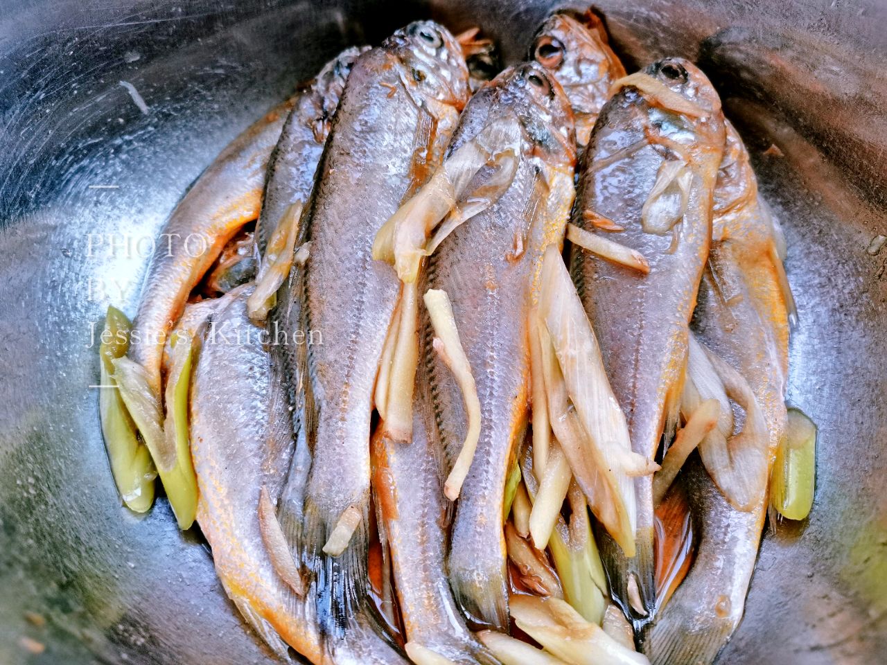 海捕小黄鱼香酥、糖醋两吃