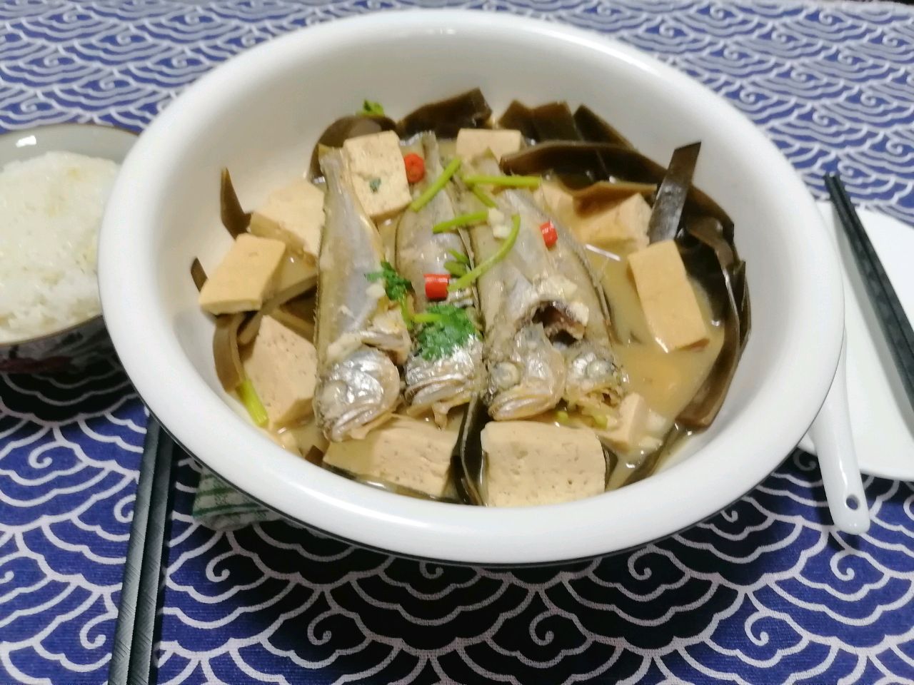 海带豆腐烧小黄鱼