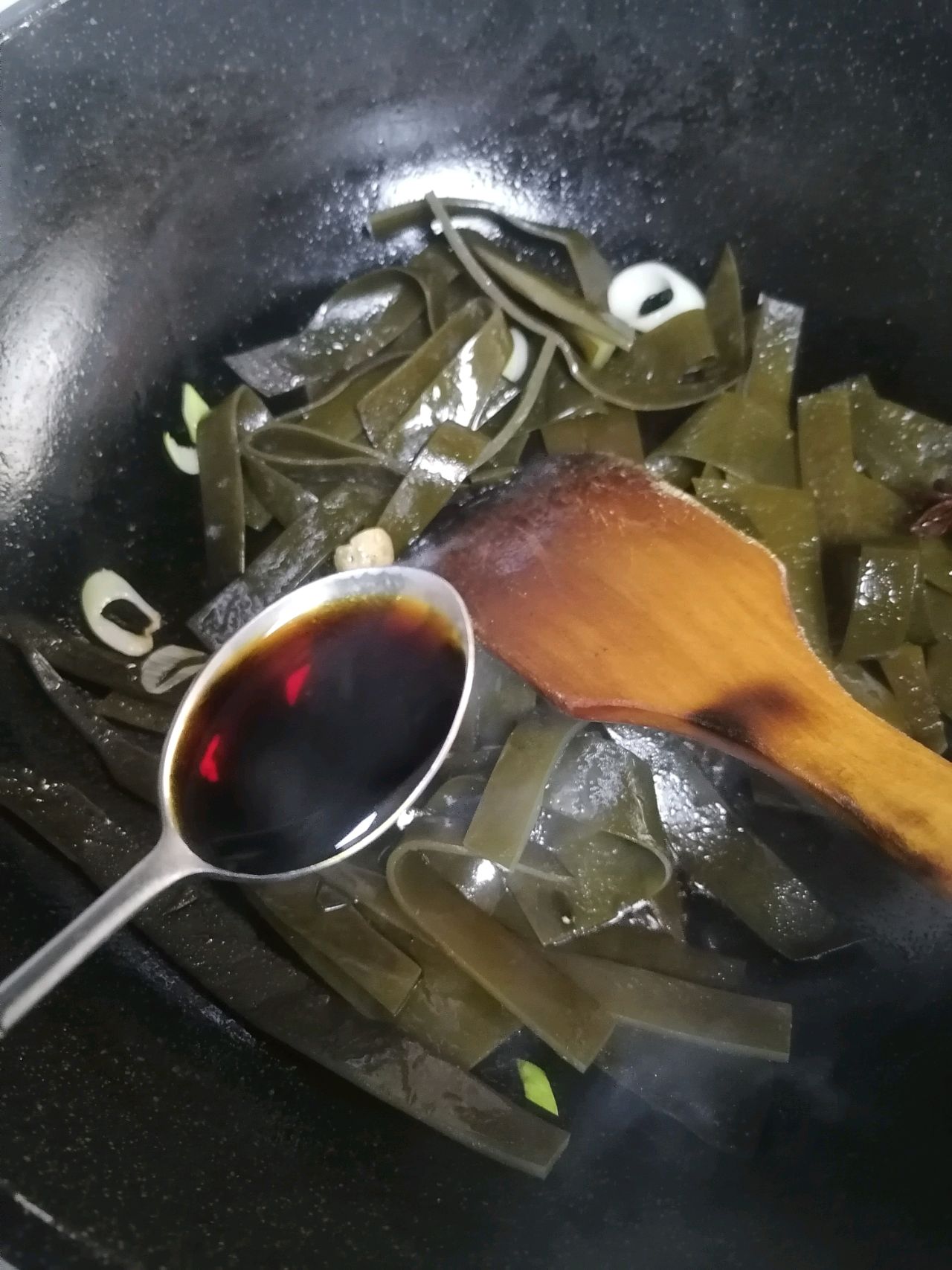 海带豆腐烧小黄鱼