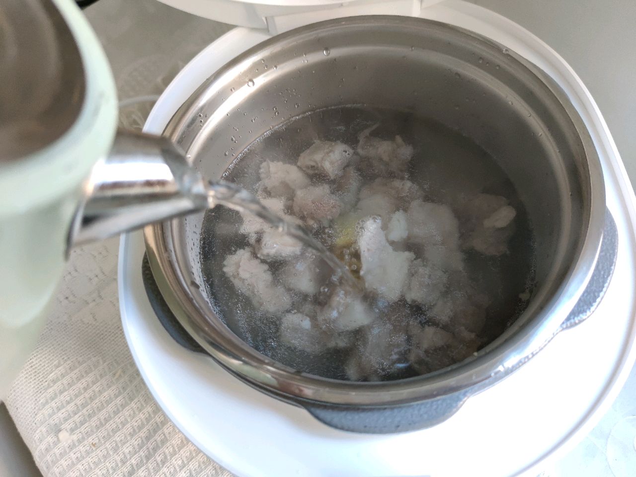 海带萝卜排骨汤