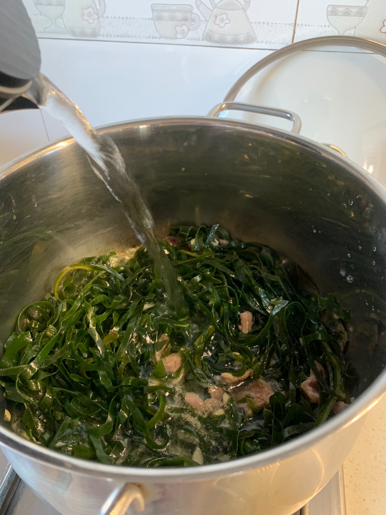海带丝牛肉汤